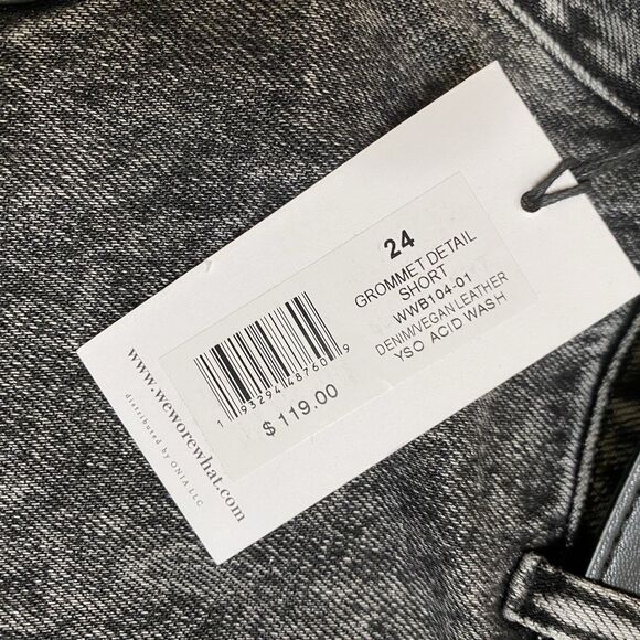 WeWoreWhat Grommet Belted Denim Shorts Size 24 Black Casual Punk Goth - Picture 7 of 10